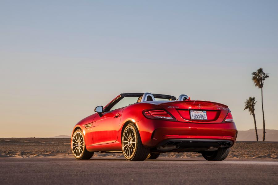  Mercedes-AMG SLC43 2016 года  (NA) (фото 13 из 30)